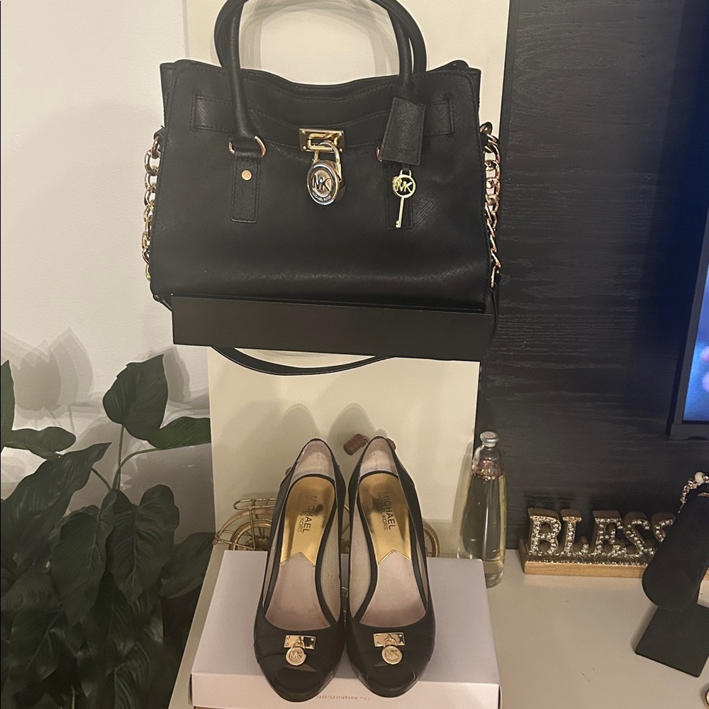 Michael Kors Black and Gold Satchel with Structured Design - Picture 2 of 8